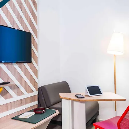 Ibis Styles Rouen Val De Reuil Szálloda
