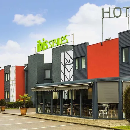 Ibis Styles Rouen Val De Reuil Hotel 3*
