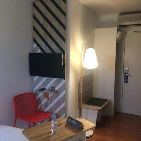 Ibis Styles Rouen Val De Reuil ホテル Val-de-Reuil