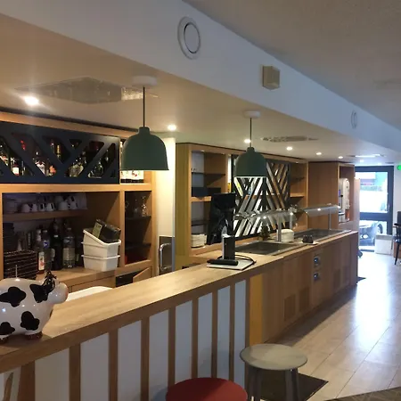 Ibis Styles Rouen Val De Reuil Szálloda