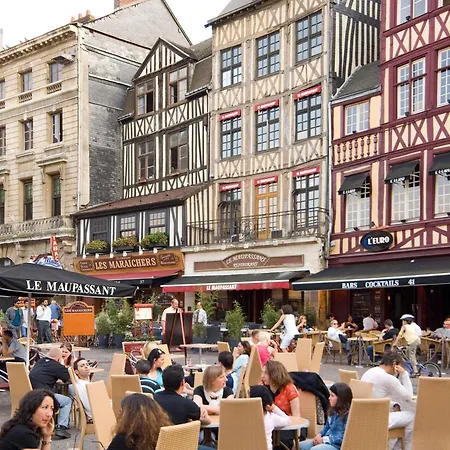 Hotel Ibis Styles Rouen Val De Reuil 3*