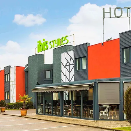 מלון Ibis Styles Rouen Val De Reuil 3*