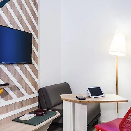 Ibis Styles Rouen Val De Reuil Szálloda