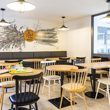 Ibis Styles Rouen Val De Reuil Szálloda